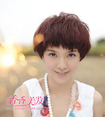 015女中短发最新裁剪法 女生清新中短发发型(