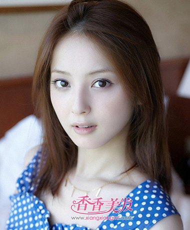 短直发适合圆脸女生的发型 胖女孩圆脸短头发