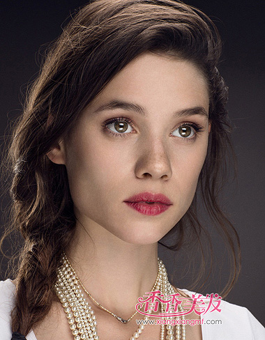 女生编头发型大全 高贵美丽简单的编头发发型