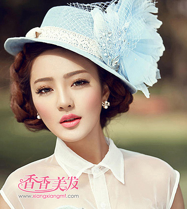 女生<em>编头发</em>型大全 高贵<em>美丽简单</em>的<em>编头发</em>发型