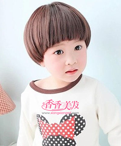 有哪些国际流行的儿童发型 适合圆脸儿童的短