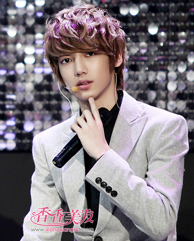 男生大圆脸适合啥发型 男生头大圆脸适合发型