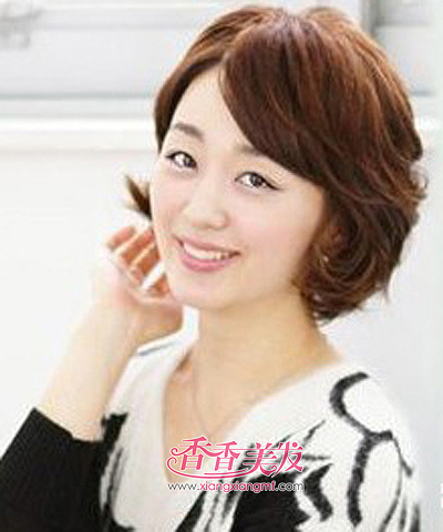 最新流行女士中短发发型 中年女性中短发发型