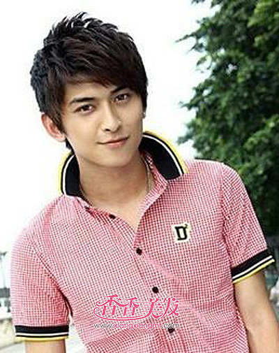 今年流行什么男生烫发发型 男中学生烫发发型