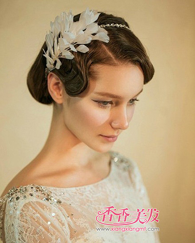 最简单的中老年盘发型步骤 中老年盘发发型图