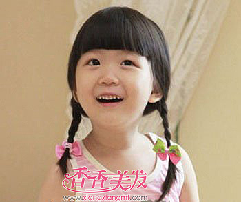 儿童蘑菇头短发怎么扎小辫 儿童蘑菇头扎发发