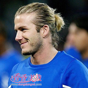 男生留多长的头发可以扎辫子 男生长发造型图