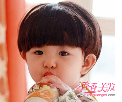 4岁小孩的蘑菇头发型 女宝宝蘑菇头发型剪法(