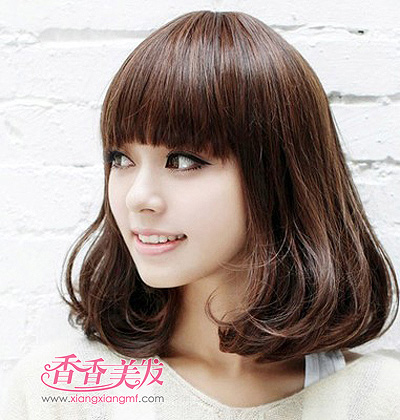 <em>圆脸</em>型适合什么短<em>发型</em> 26岁<em>圆脸中短发发型</em>图