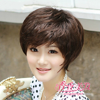 四十多岁圆脸中年女性发型 中年女性圆脸适合