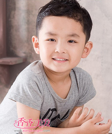 五岁小男孩超简单发型 合适五岁到六岁小男孩