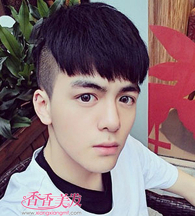 倒三角脸型的男生发型 学生男生发型倒三角