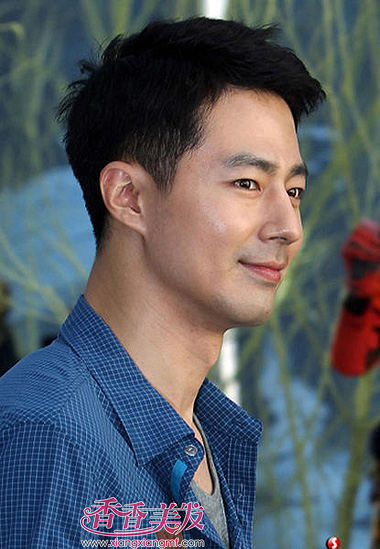 男生两边剪掉 上面的头发做纹理烫怎么样