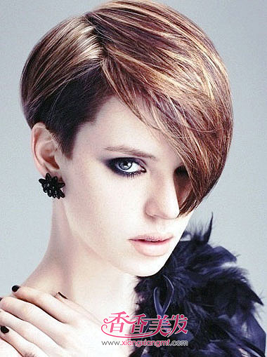 女士脸长适合剪沙宣发型吗 长脸沙宣短发发型图片