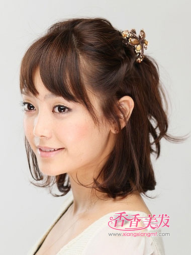 大脸盘怎么扎头发显脸瘦 大脸头发扎法