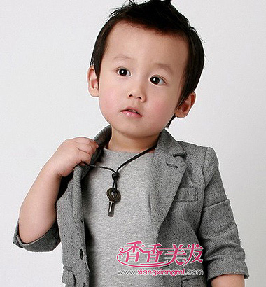 如何给男宝宝剃出漂亮的发型 小男宝宝发型设