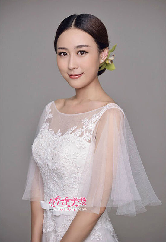 新娘脸大盘什么发型 脸大盘什么发型好看