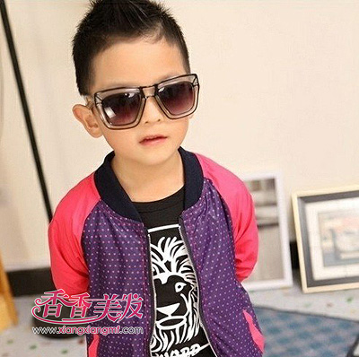 10岁男生长方脸适合什么发型 9,10岁男孩子短