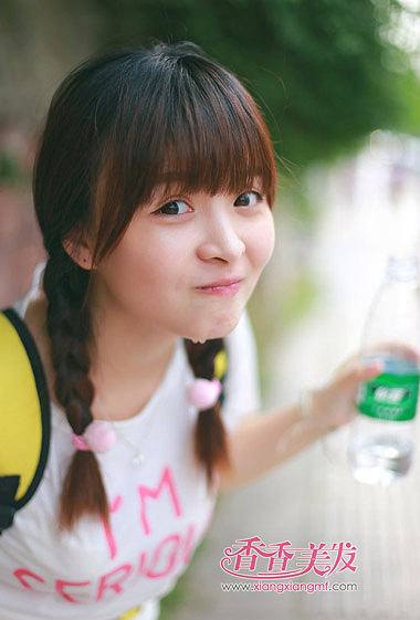 颧骨宽的瓜子脸适合什么发型 宽颧骨适合发型