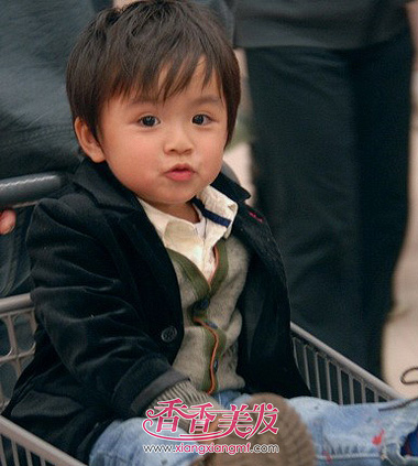 3岁小男孩发型 冬天3岁男宝宝潮流发型(4)