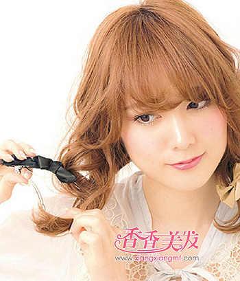 学生怎么扎非主流头发 2015蓬松的非主流扎头