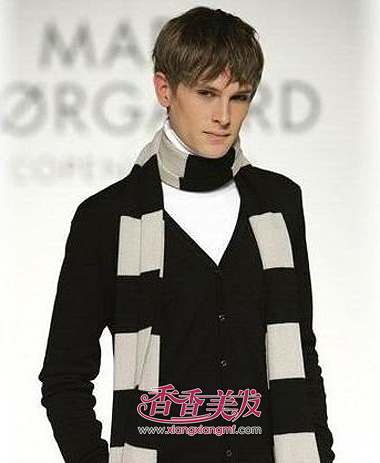 男生脸小很白适合什么发型 男生脸小适合什么