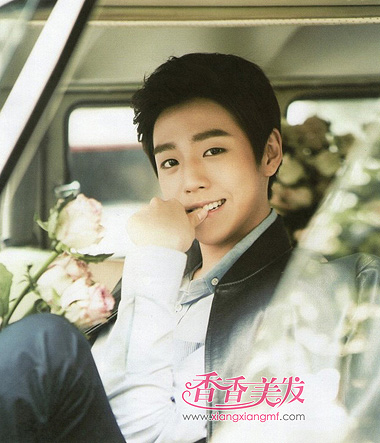 男生脸小很白适合什么发型 男生脸小适合什么