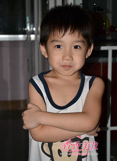 4岁男孩子发型图片 4岁男宝宝发型(4)