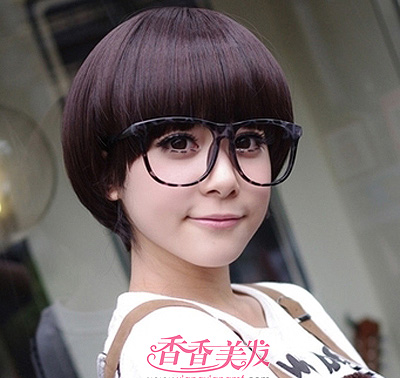 头发少脸大的女生烫什么发型 脸大发量少适合