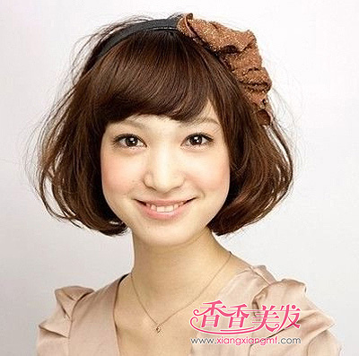 圆脸短发发型适合烫蛋卷么 圆脸适合蛋卷短发