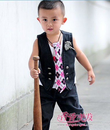 2岁男童发型图片 2岁男宝宝发型大全(3)