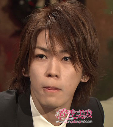 头发长的男生如何在家弄发型 中年男士长发发型