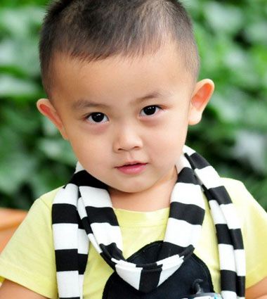 男宝宝最新短发发型 可爱男宝宝发型