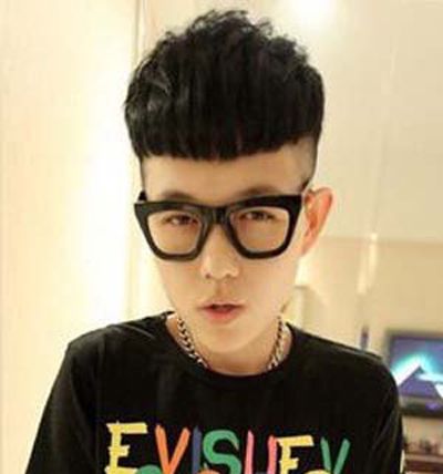 比较适合男生的发型 男人露额头的发型(3)