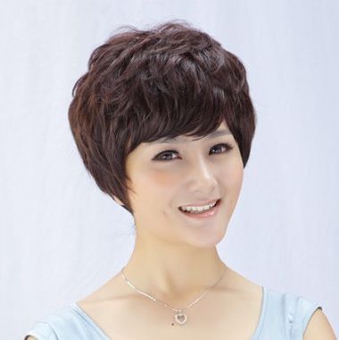 老年发型流行趋势 老年人短发卷发发型图片(3