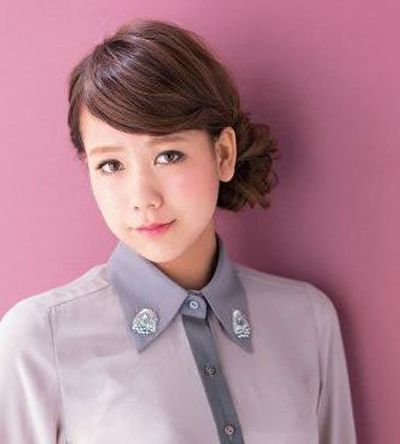 四方脸怎样梳丸子头 方形脸盘发小丸子(3)