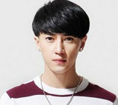 男生蘑菇头发型燕尾怎么剪 小男生蘑菇头短发发型