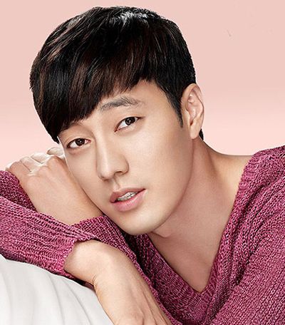 脸长适合什么短发型 长脸男明星发型短发