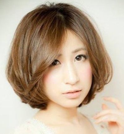 脸又大又有肉的女生适合沙宣发型短款图片 大