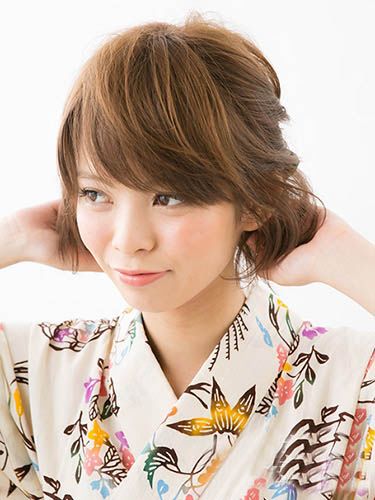 脸大头发少适合什么样的短发 大脸短发的扎法