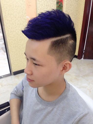 男士头发发型_男生蓝色头发图片 非主流男生 ...