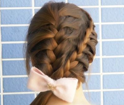 如何编鱼尾辫 鱼尾辫的编法详细图解(6)