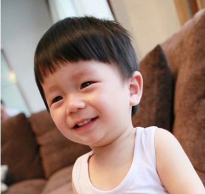 2岁男孩剪什么样头发好看 2岁小男孩的发型