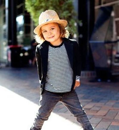 2岁男孩剪什么样头发好看 2岁小男孩的发型(2