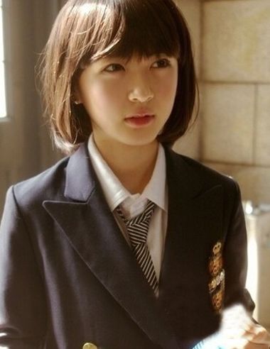 <em>2015</em>女<em>学生最新</em>短发<em>发型</em> <em>学生</em>装短发<em>发型</em>