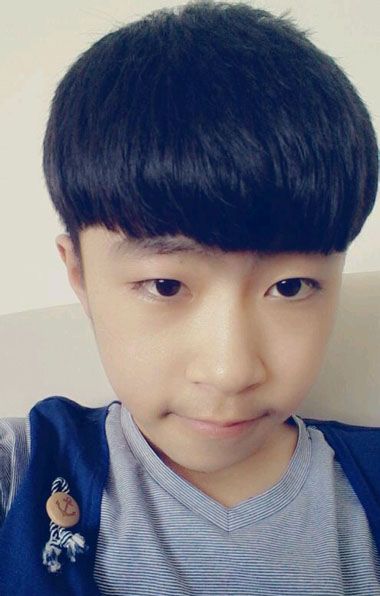 11岁男孩瓜子脸剪什么发型 11岁男孩扁圆头发