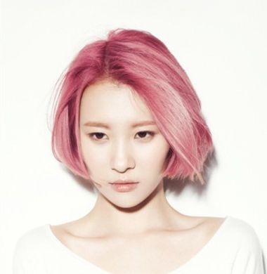 短头发染啥颜色好看 短头发染什么颜色洋气