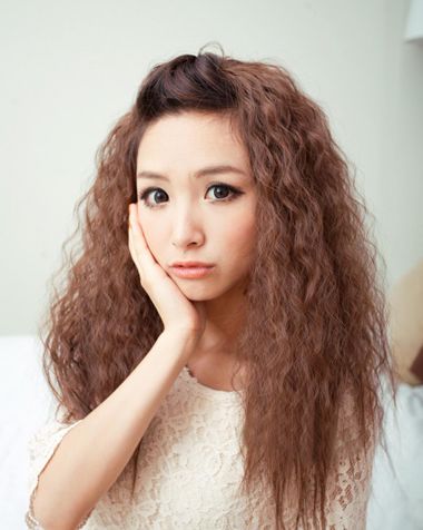 大方脸适合什么烫发发型 长发大脸适合烫什么