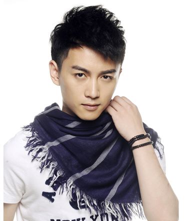 男士两侧短纹理烫头发造型 两边短的纹理烫男