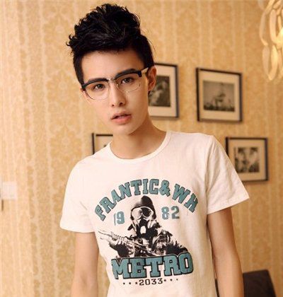小脸型男孩适合什么发型 发型图片小脸男生(4